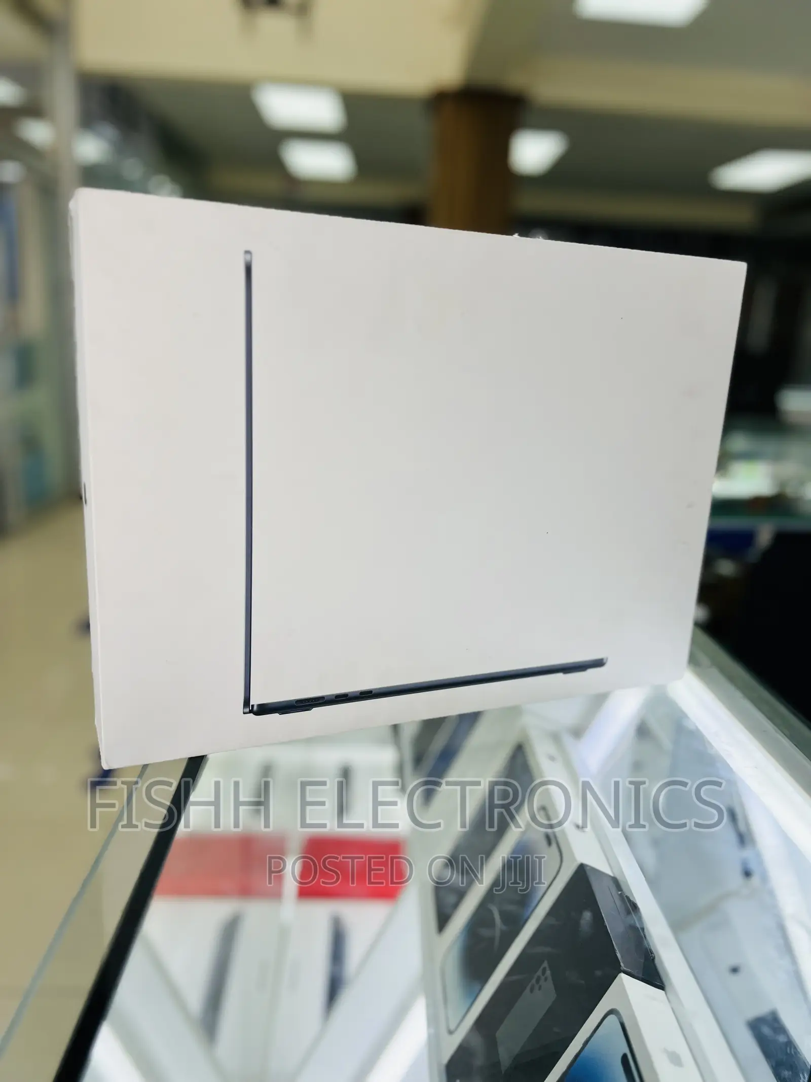 New Laptop Apple MacBook Air 2022 M2 8GB Apple M2 SSD 512GB