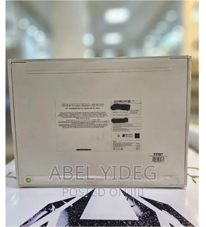 New Laptop Apple MacBook Pro 2022 M2 16GB Apple M2 SSD 512GB