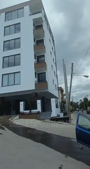 20bdrm Duplex in G+5 የአፓርታማ ህንፃ, Bole for sale