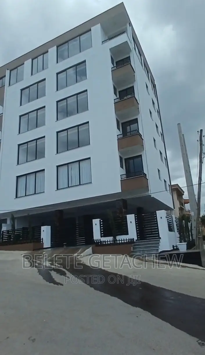 20bdrm Duplex in G+5 የአፓርታማ ህንፃ, Bole for sale