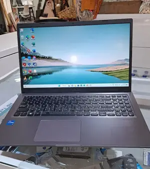 New Laptop Asus VivoBook W202 16GB Intel Core I5 SSD 512GB