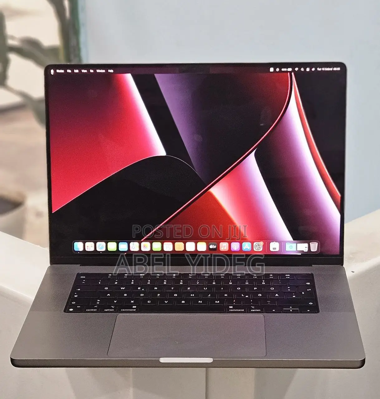 New Laptop Apple MacBook Pro 2021 M1 16GB Apple M1 Pro SSD 1T