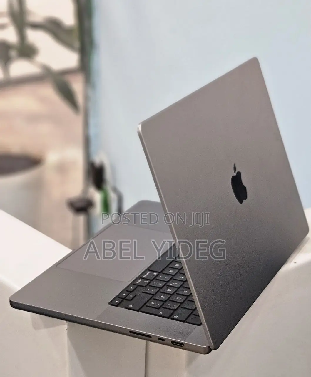 New Laptop Apple MacBook Pro 2021 M1 16GB Apple M1 Pro SSD 1T