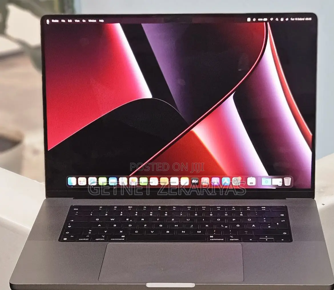 New Laptop Apple MacBook Pro 2021 M1 16GB Apple M1 Pro SSD 1T