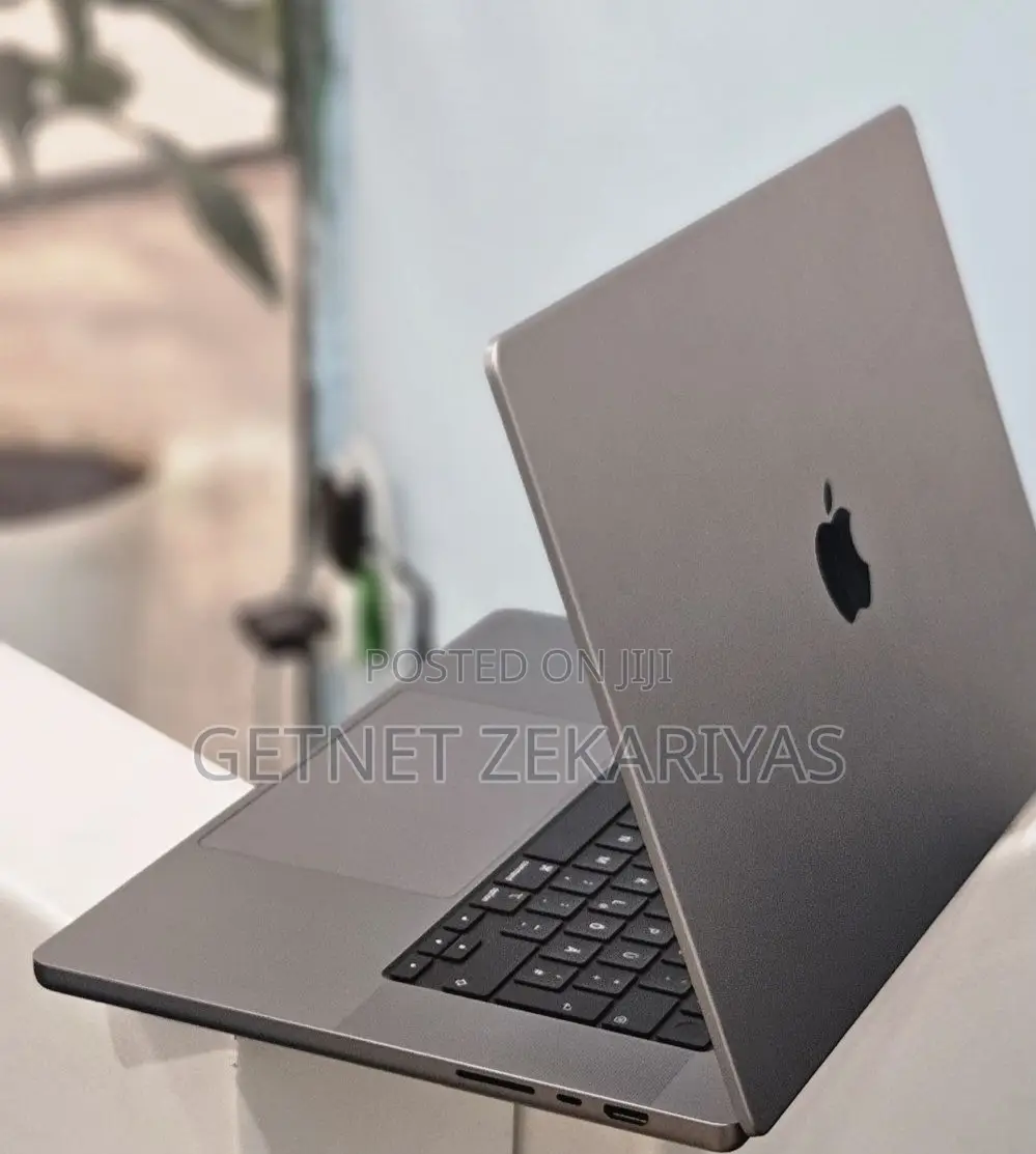 New Laptop Apple MacBook Pro 2021 M1 16GB Apple M1 Pro SSD 1T