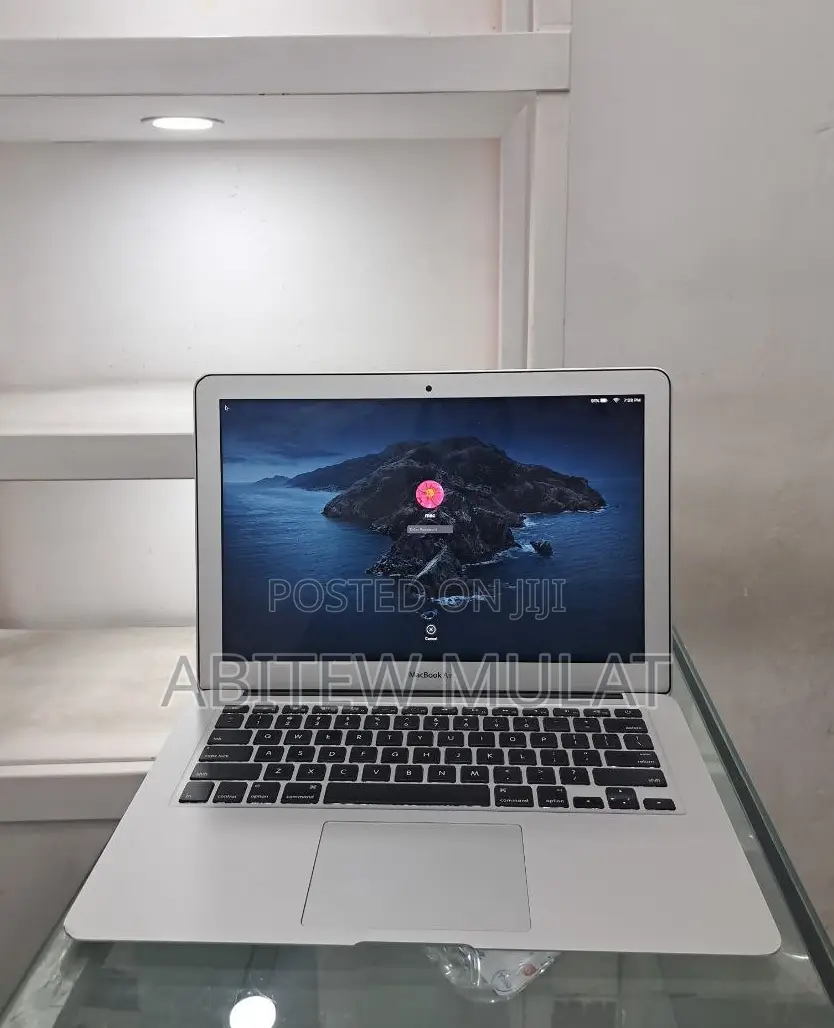 New Laptop Apple MacBook Air 2017 8GB Intel Core I5 SSD 128GB