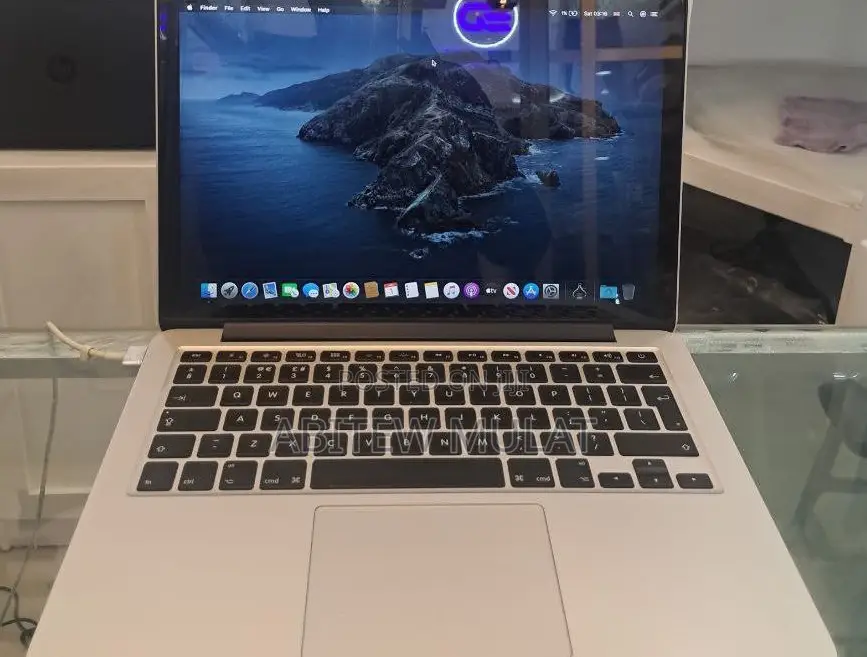 New Laptop Apple MacBook Pro 2011 4GB Intel Core I5 HDD 320GB