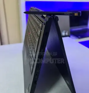 Photo - New Laptop Lenovo ThinkPad Yoga 8GB Intel Core I5 SSD 512GB