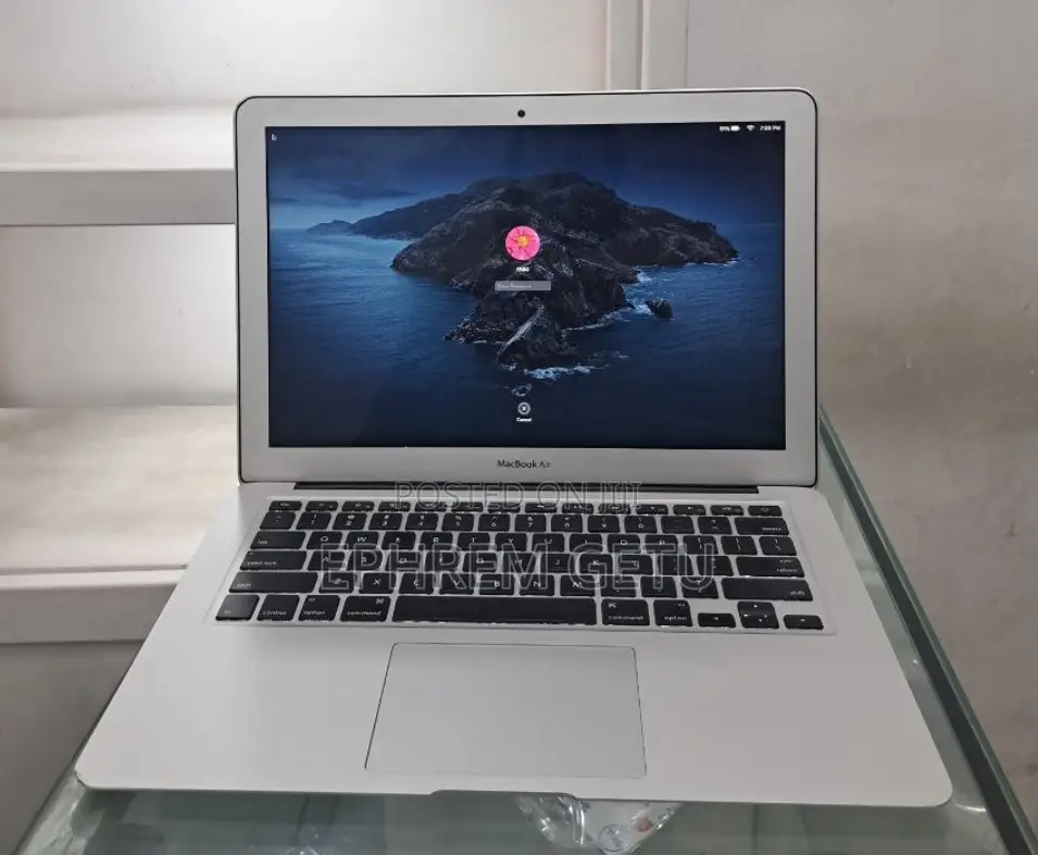 New Laptop Apple MacBook Air 2017 8GB Intel Core I5 SSD 128GB