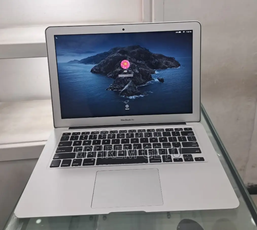 New Laptop Apple MacBook Air 2017 8GB Intel Core I5 SSD 128GB