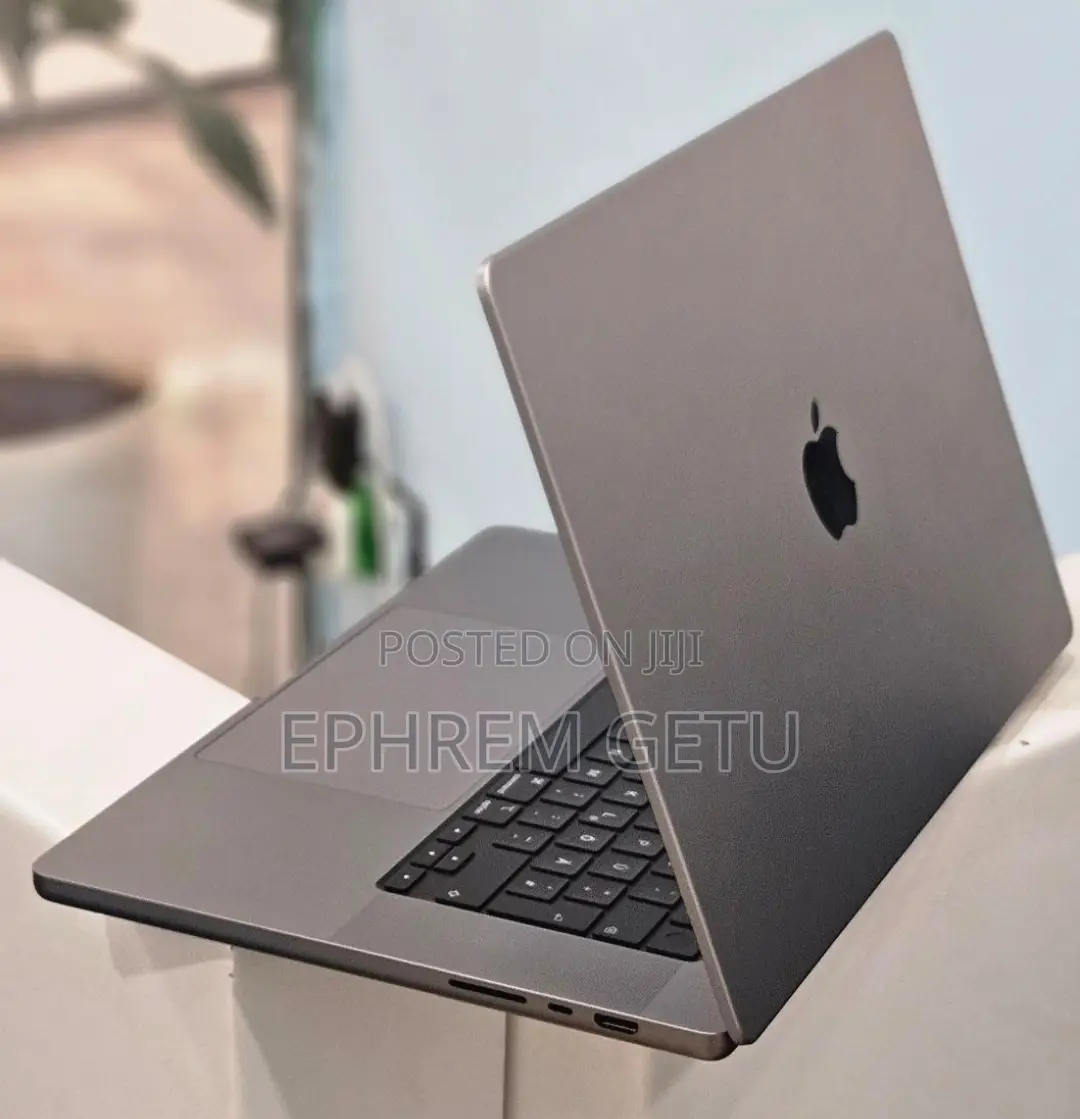 New Laptop Apple MacBook Pro M1 16GB Apple M1 Pro SSD 1T