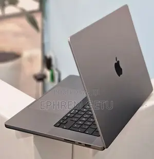 New Laptop Apple MacBook Pro M1 16GB Apple M1 Pro SSD 1T