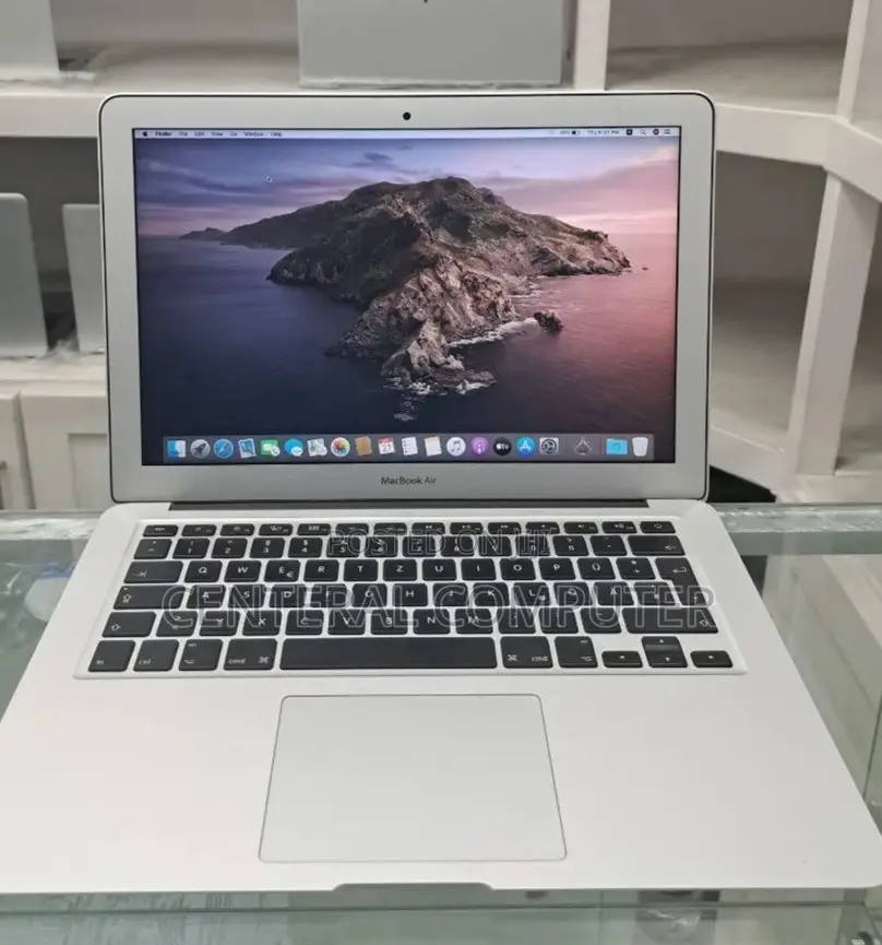 New Laptop Apple MacBook Air 2017 8GB Intel Core I5 SSD 128GB