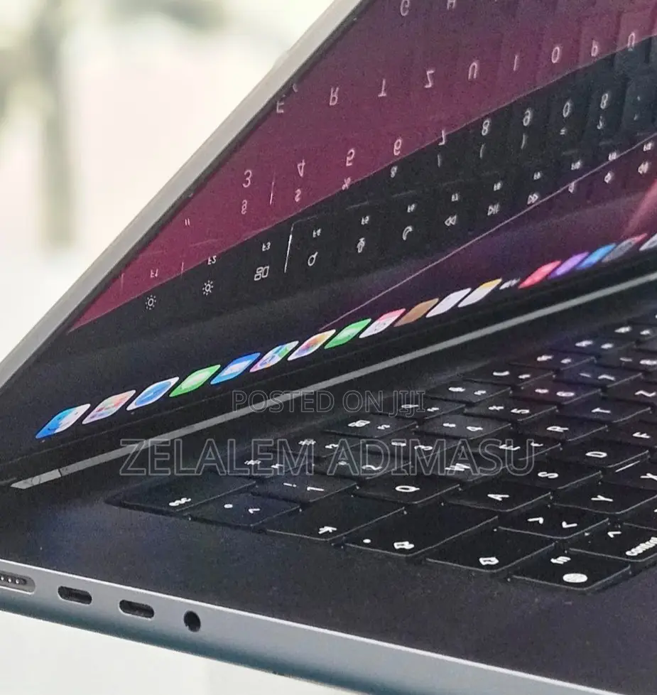 New Laptop Apple MacBook Pro 2021 M1 16GB Intel Core I7 SSD 1T