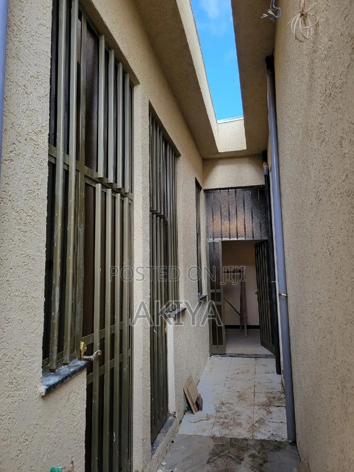 Furnished 5bdrm Villa in Villa, Oromia-Finfinne for sale