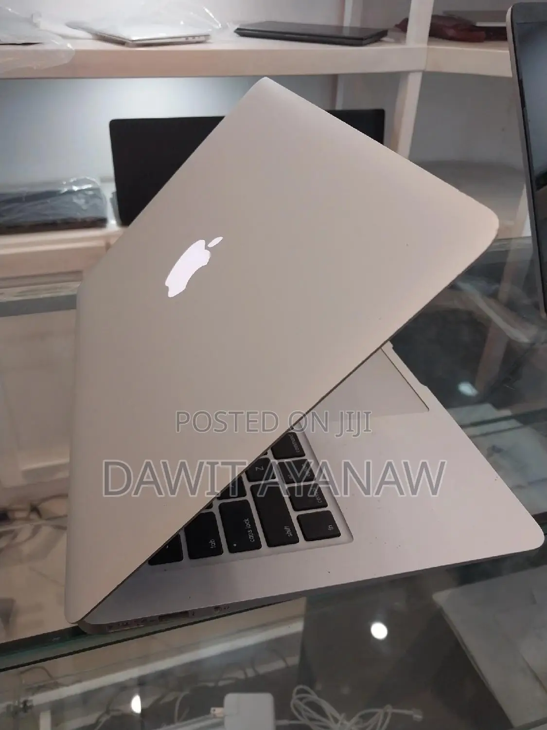 New Laptop Apple MacBook Air 2017 8GB Intel Core I5 SSD 128GB