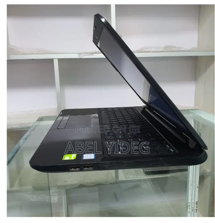 New Laptop HP Stream Notebook 8GB Intel Core I5 HDD 1T
