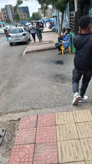 የሚሸጥ ዋና አስፓልት ላይ ያለ ቦታ ፌጋ