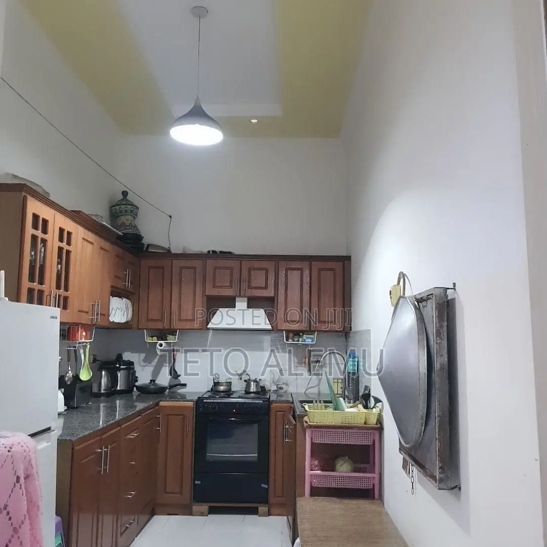 2bdrm Villa in የሚሸጥ ቪላ አያት 49, Bole for sale