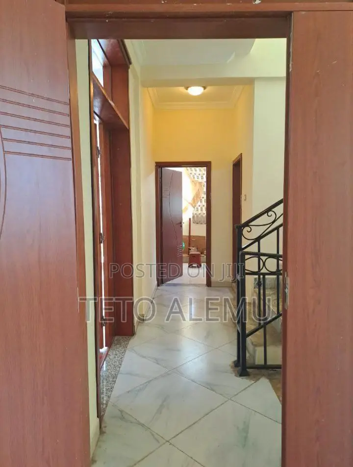 5bdrm House in የሚሸጥ ቤት ጎሮ አካባቢ, Bole for sale