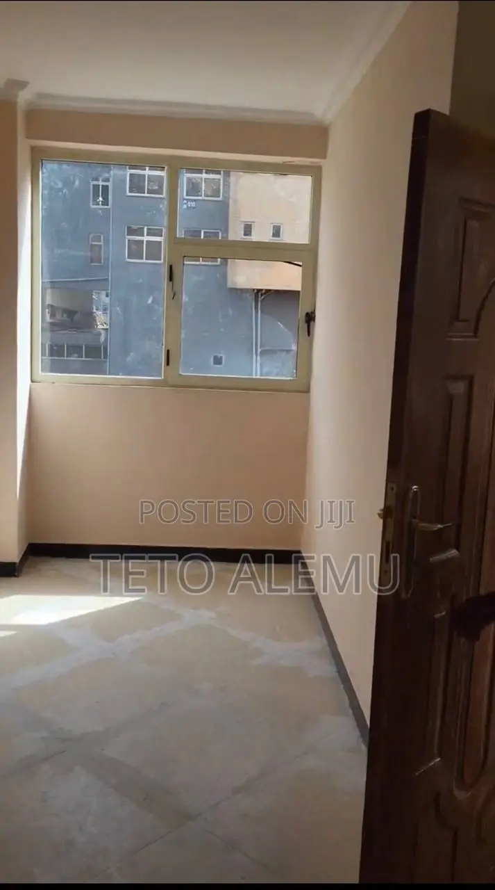 5bdrm House in የሚሸጥ ቤት ጎሮ አካባቢ, Bole for sale