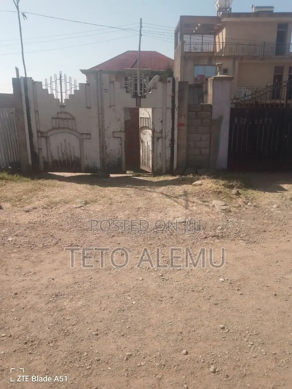 የሚሸጥ ቦታ ፌጋ ዋና አስፓልት