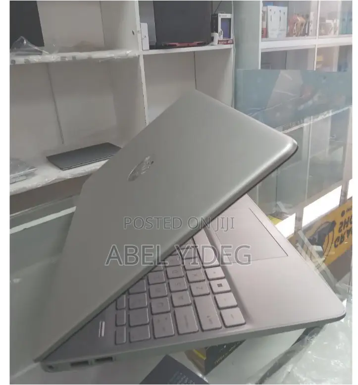 New Laptop HP Stream Notebook 16GB Intel Core I7 SSD 512GB