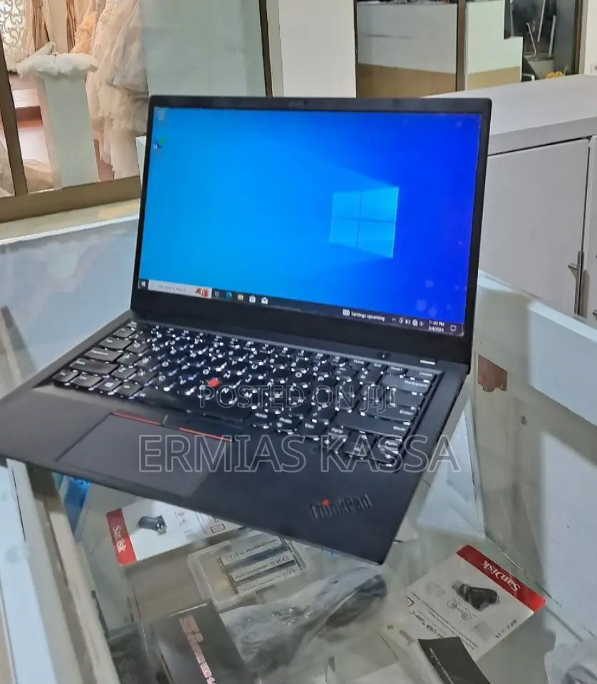 New Laptop Lenovo ThinkPad X1 Carbon 16GB Intel Core i7 SSD 512GB