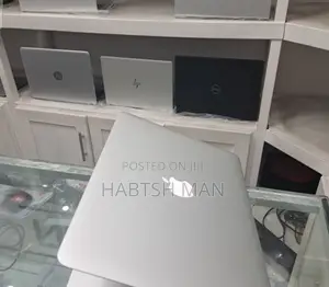 Photo - New Laptop Apple MacBook Air 2017 8GB Intel Core i5 SSD 128GB