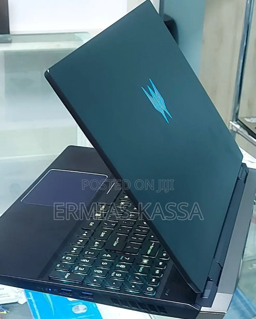 New Laptop Acer Predator Helios 300 16GB Intel Core I9 SSD 512GB