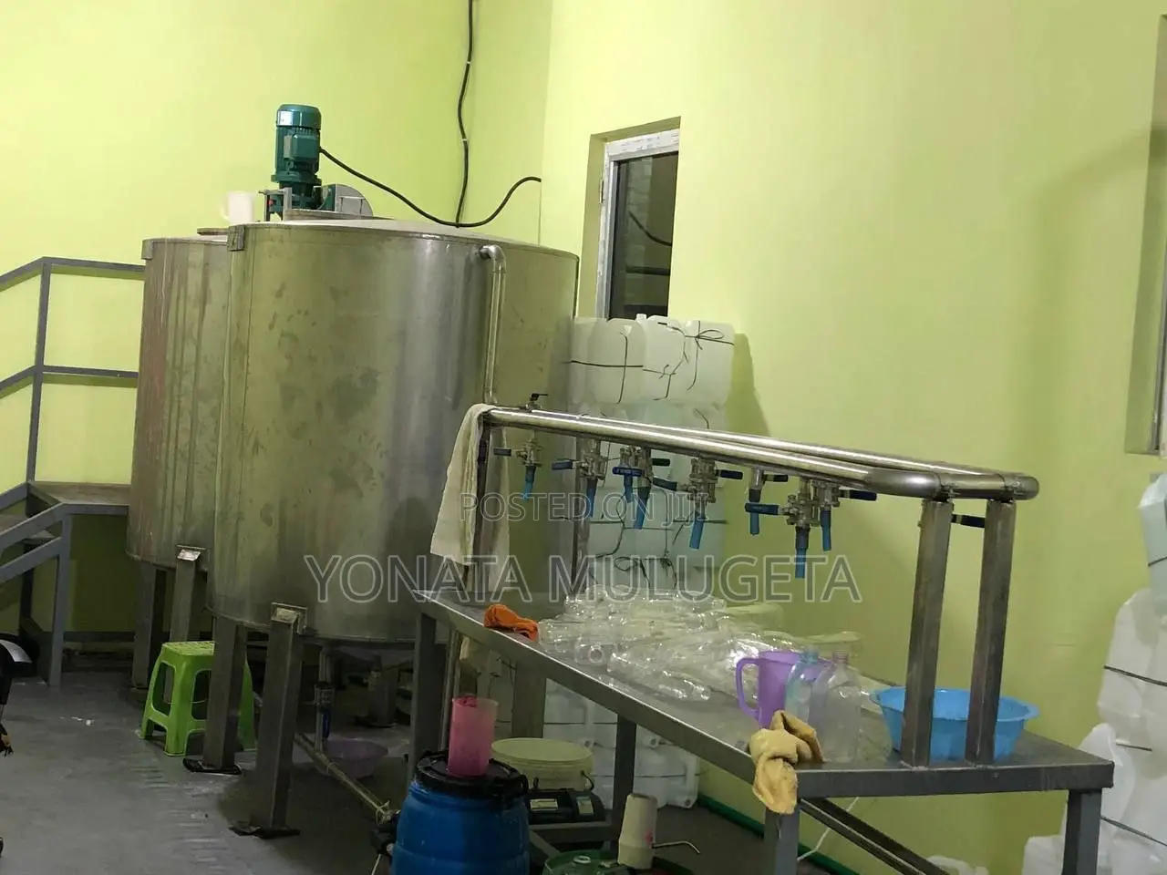 የፈሳሽ ሳሙና ሚክሰር (ላርጎ ሞምያ