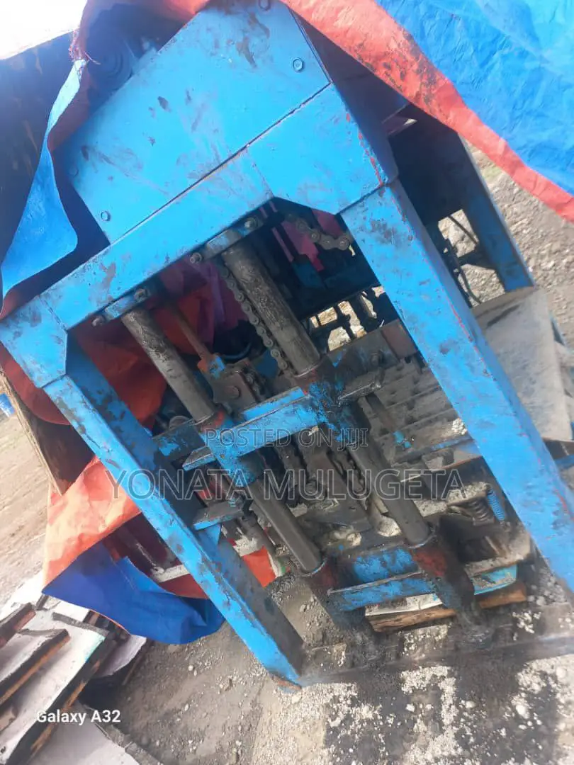 ብሎኬት ማምረቻ ሽያጭ