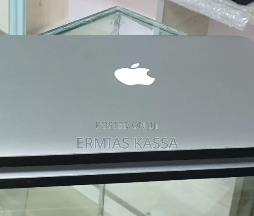 Laptop Apple MacBook Pro 2015 8GB Intel Core I5 SSD 128GB