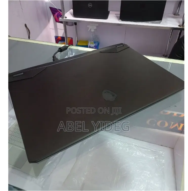 New Laptop MSI GP75 Leopard 16GB Intel Core I7 SSD 1T