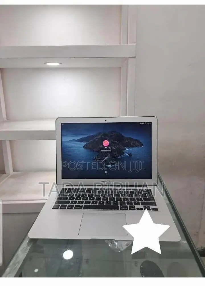 Laptop Apple MacBook Pro 2017 8GB Intel Core i5 SSD 256GB