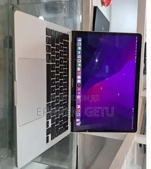 New Laptop Apple MacBook Pro 2019 8GB Intel Core i5 SSD 256GB