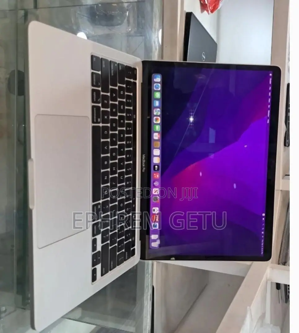 New Laptop Apple MacBook Pro 2019 8GB Intel Core i5 SSD 256GB