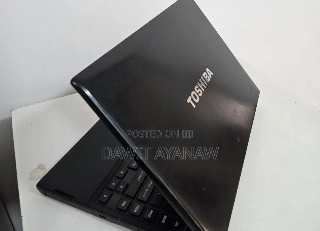 New Laptop Toshiba 4GB Intel Core I5 HDD 500GB