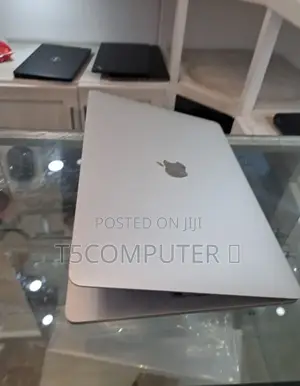 New Laptop Apple MacBook Pro 2019 8GB Intel Core I7 SSD 512GB