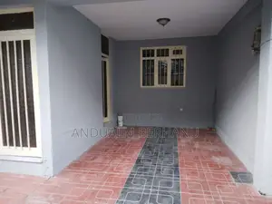 5bdrm Villa in Bole for sale