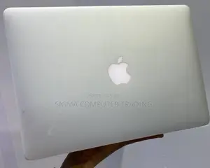 Photo - New Laptop Apple MacBook 2017 8GB Intel Core I5 SSD 128GB