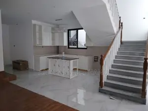 7bdrm Villa in Bole for sale