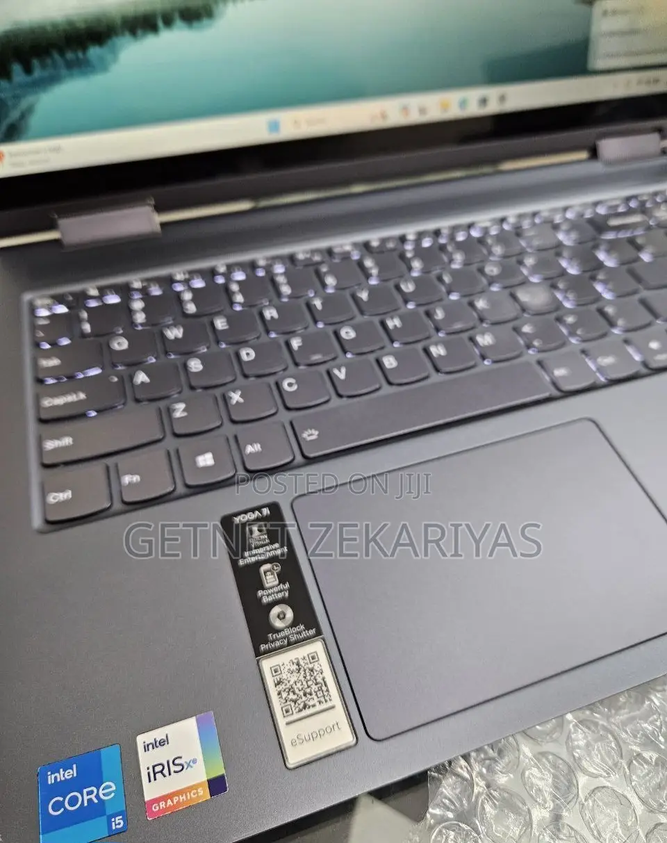 New Laptop Lenovo ThinkPad Yoga 8GB Intel Core I7 SSD 512GB