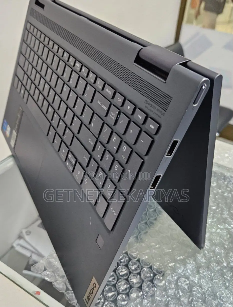 New Laptop Lenovo ThinkPad Yoga 8GB Intel Core I7 SSD 512GB