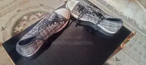 Photo - Shoes Blackand White Mix Cloure and Nice