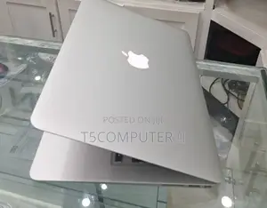 New Laptop Apple MacBook Pro 2017 8GB Intel Core I7 SSD 128GB