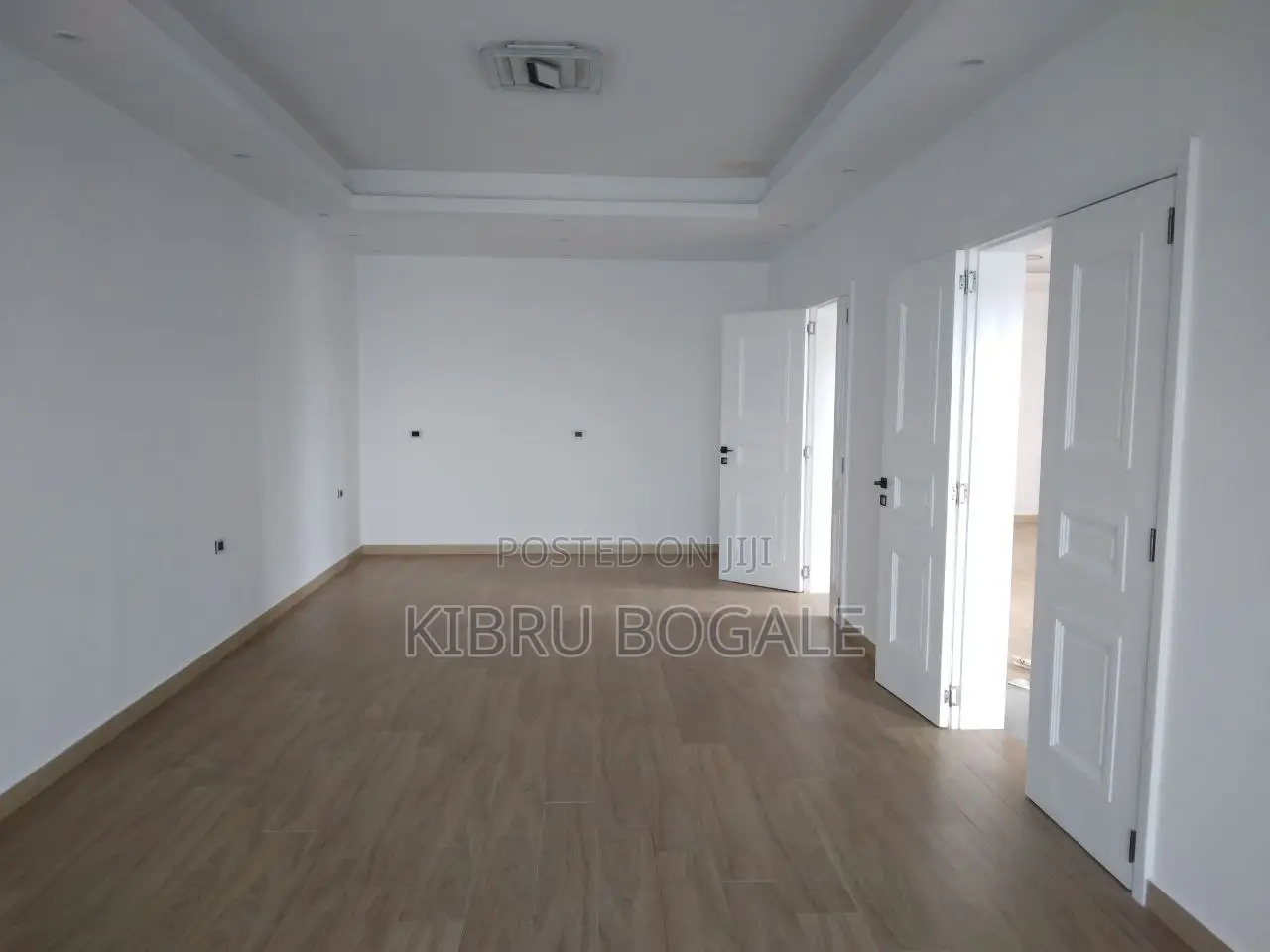 8bdrm House in Bole Bulbula for sale