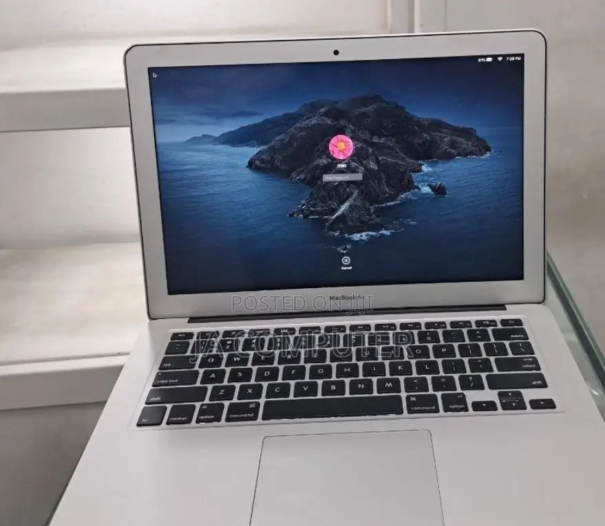 New Laptop Apple MacBook Air 2017 8GB Intel Core I5 SSD 128GB