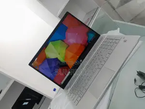 New Laptop HP Pavilion 15 8GB Intel Core I7 SSD 1T