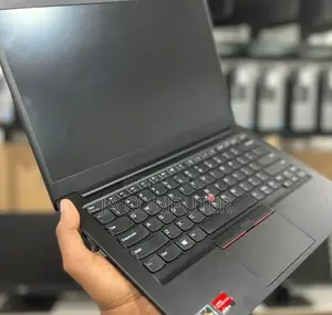 Photo - Laptop Lenovo ThinkPad Yoga 24GB AMD Ryzen 5 SSD 512GB